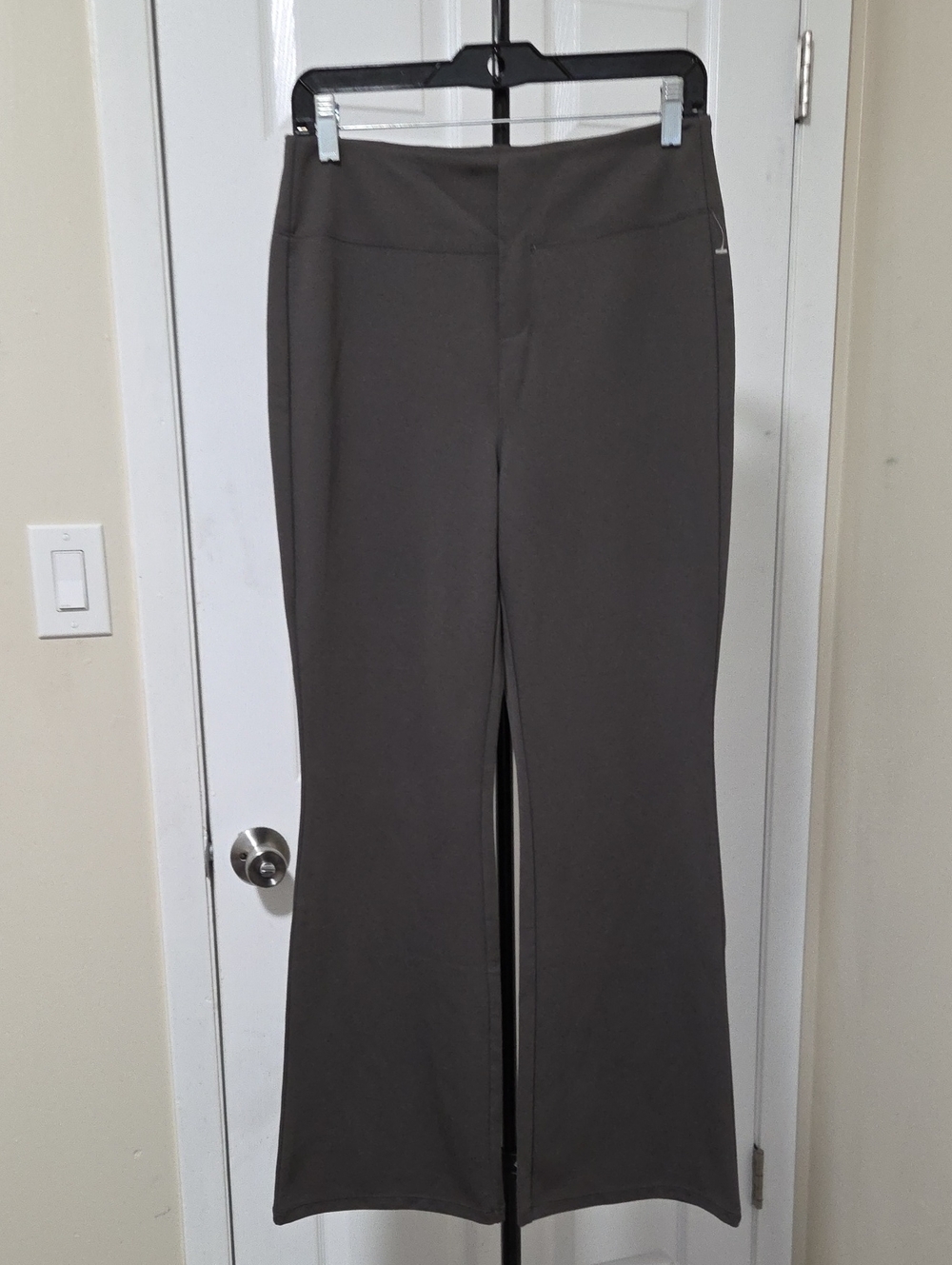 HALARA Women’s High-Waist Boot Cut Pants in Dark Gray